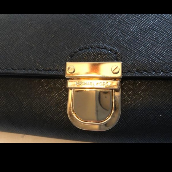 NWT Michael Kors Wallet- Black - Picture 2 of 3